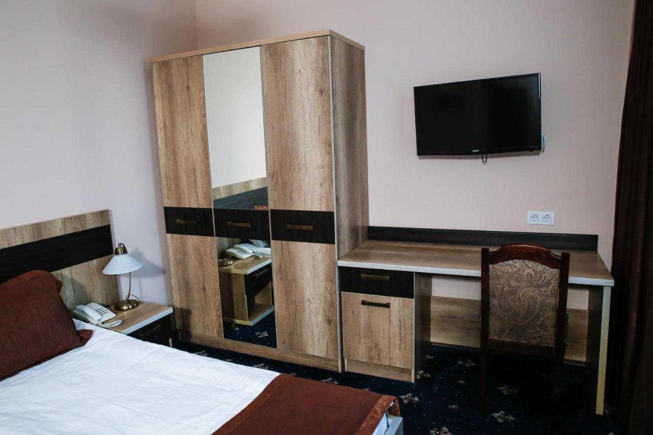 Nurtau Hotel Pavlodar Ngoại thất bức ảnh