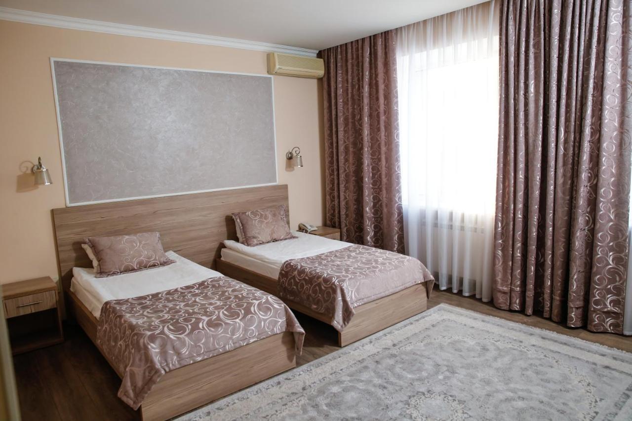 Nurtau Hotel Pavlodar Ngoại thất bức ảnh