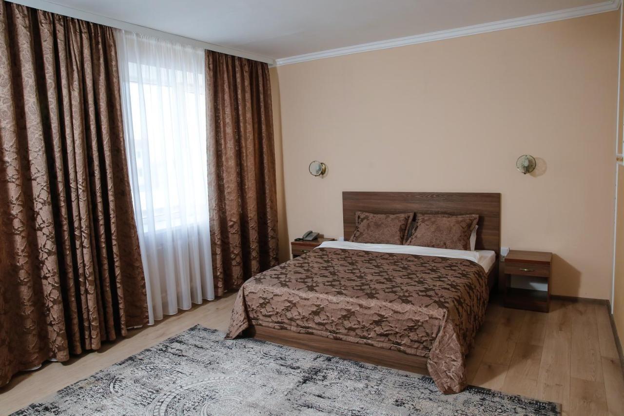 Nurtau Hotel Pavlodar Ngoại thất bức ảnh