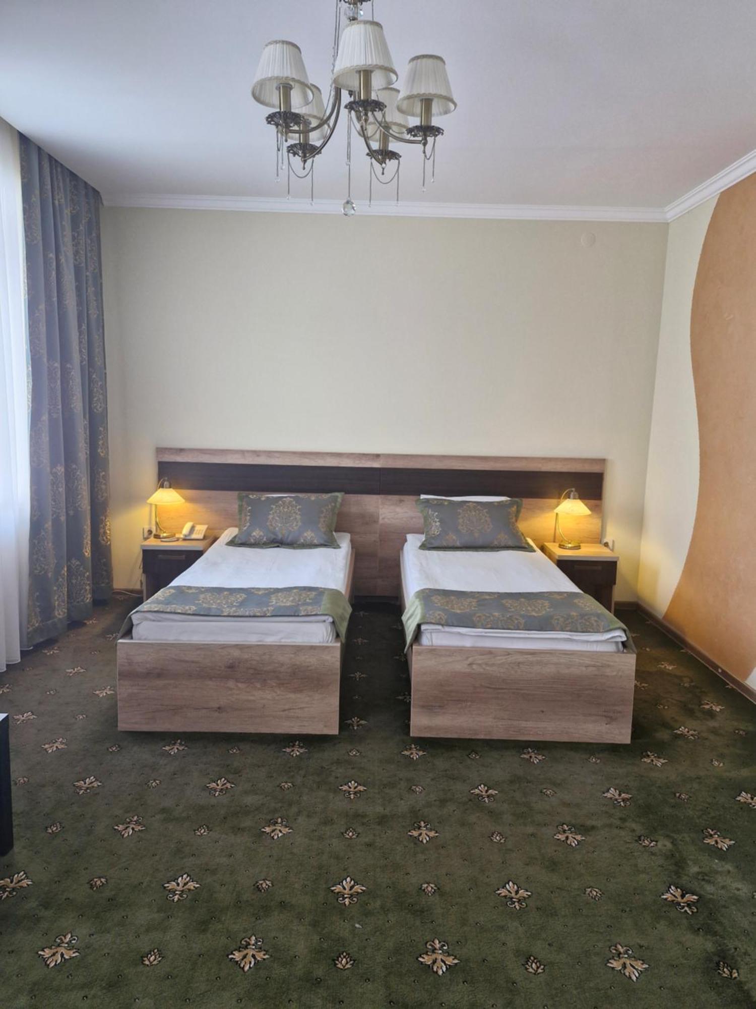 Nurtau Hotel Pavlodar Ngoại thất bức ảnh
