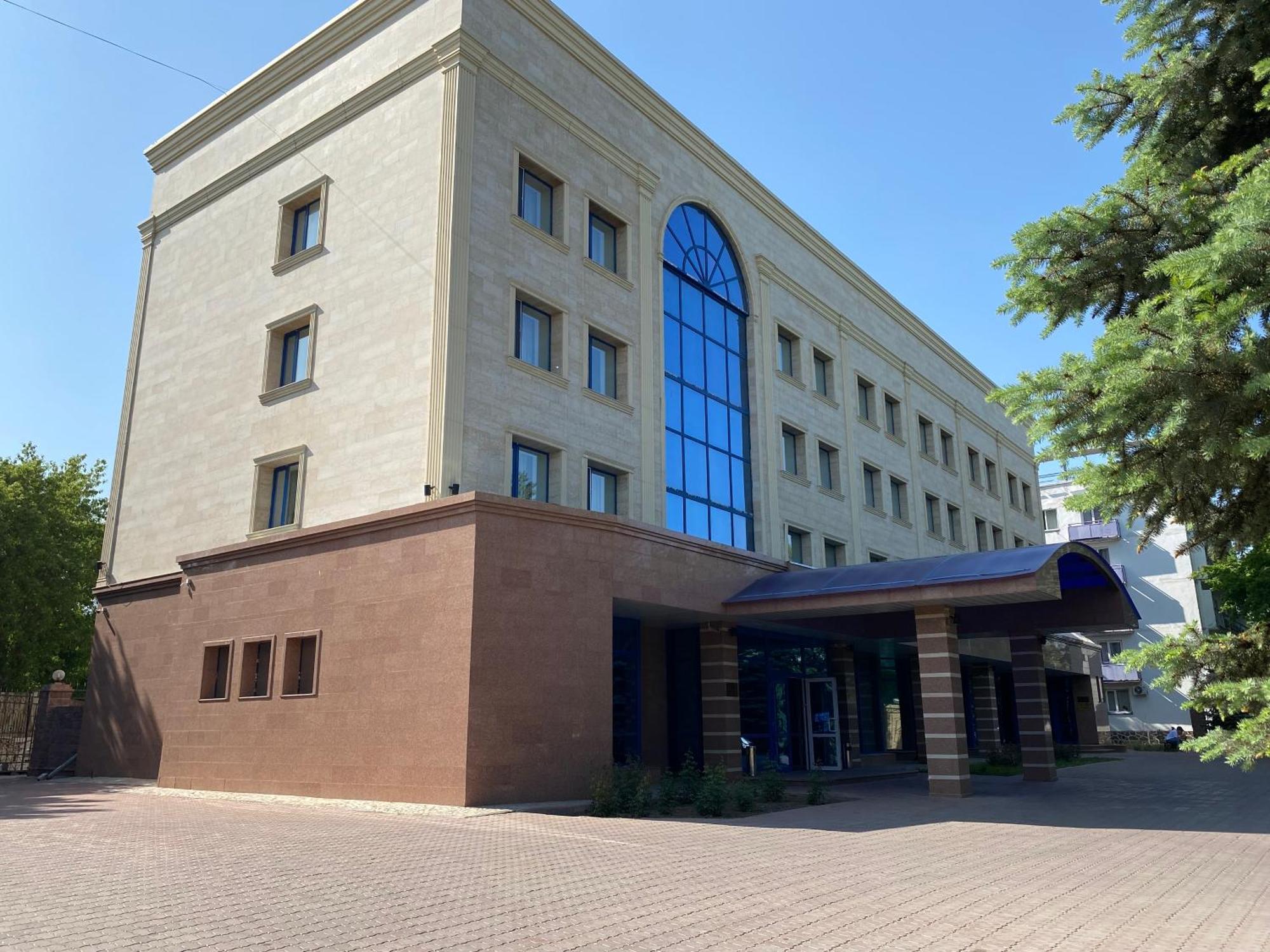 Nurtau Hotel Pavlodar Ngoại thất bức ảnh